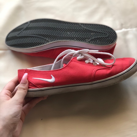 red nike canvas shoes